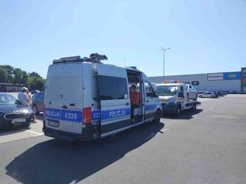 Zielona Góra: Zderzenie czterech samochodów, sprawca bez prawa jazdy, a w jednym aucie tablice z innego pojazdu