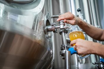 Niemcy piją mniej piwa. Rynek zalicza historyczny spadek