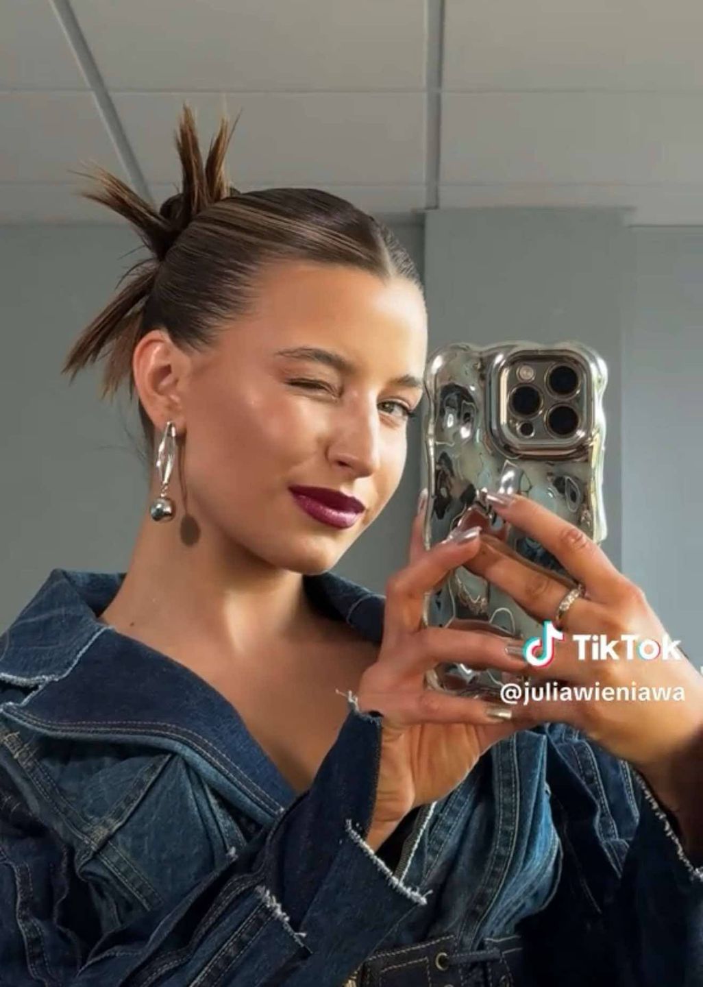 Julia Wieniawa zachwyca w jeansie podczas półfinału "Mam Talent"