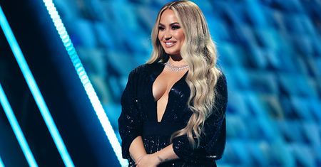 Demi Lovato jest niebinarna. Coming out dawnej gwiazdki Disneya