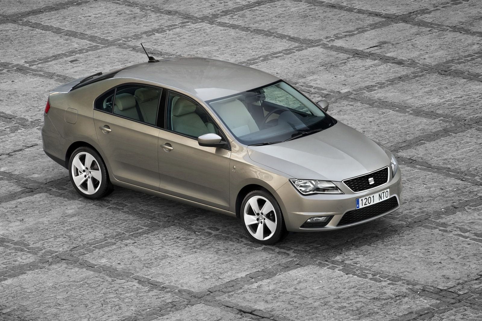 Seat Toledo (2012) - obszerna galeria zdjęć 8