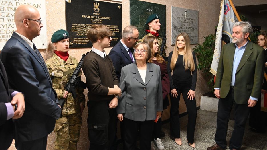 Odsłonięcie  poświęconej Urszuli Szumskiej w tarnobrzeskim LO