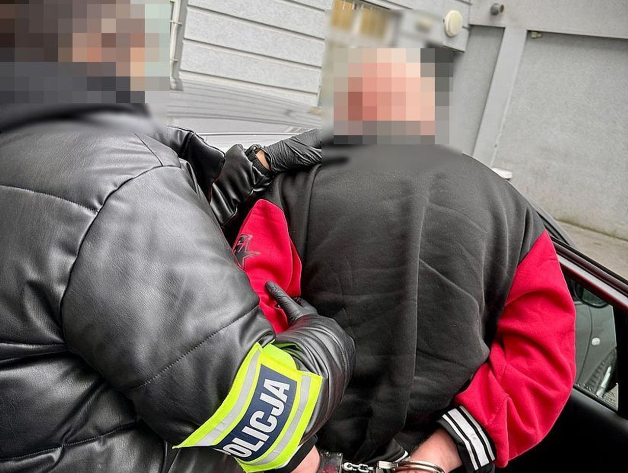 Gdańsk: Czekał przed blokiem z pistoletem w ręku. Przerażona kobieta zaczęła krzyczeć