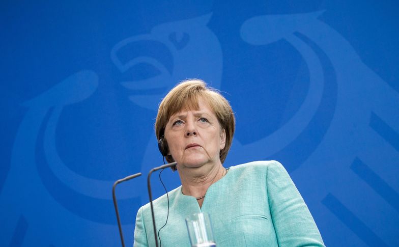 Merkel wyklucza rozmowy o pomocy dla Grecji przed referendum