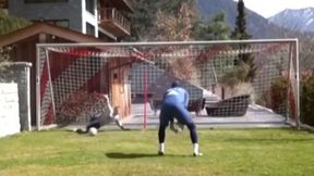 Bundesliga. Tak wygląda "home office" Manuela Neuera. Bramkarz Bayernu trenuje w ogrodzie