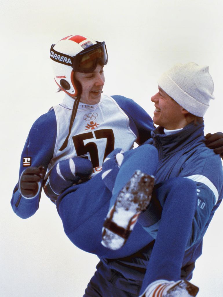 Jari Puikkonen (po prawej) przez większość swej kariery pozostawał w cieniu kolegi z kadry, Mattiego Nykänena (po lewej), ale w 1989 to on triumfował w mistrzostwach świata