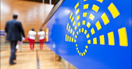 Delegowanie pracowników. W lipcu decyzja Komisji Europejskiej