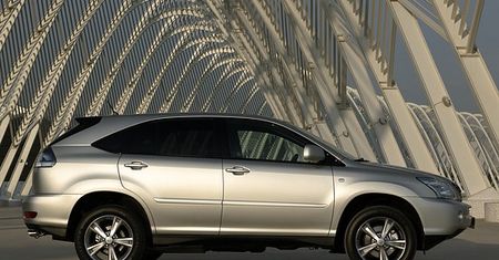 Hybrydowy terenowiec - Lexus RX 400h