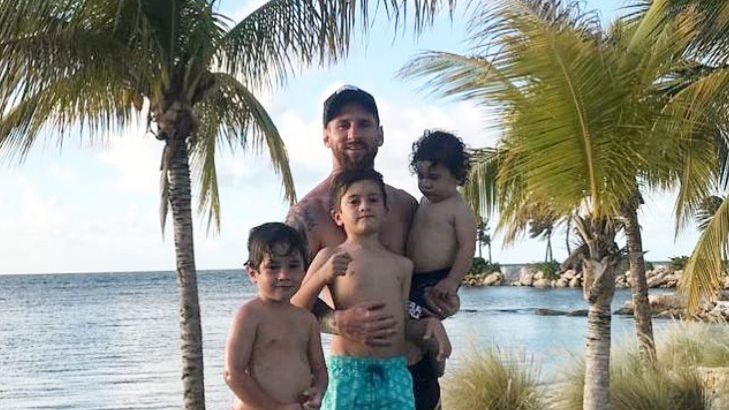 Leo Messi z dziećmi na wakacjach