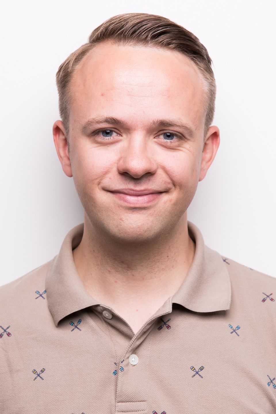 Jaki wpływ ma światło błyskowe na wielkość źrenic modela? 3