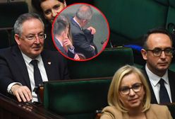 "Żułem kości swoich wrogów". Sienkiewicz bezlitośnie reaguje