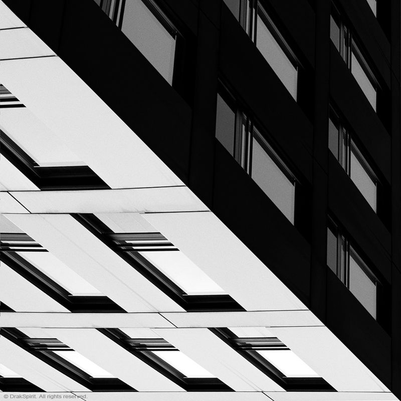 DrakSpirit pokazuje swój świat w mrocznych, geometrycznych fotografiach 12