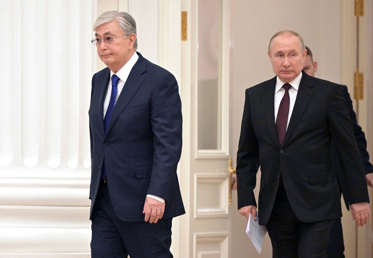 Kazachstan lawiruje między Rosją a Ukrainą