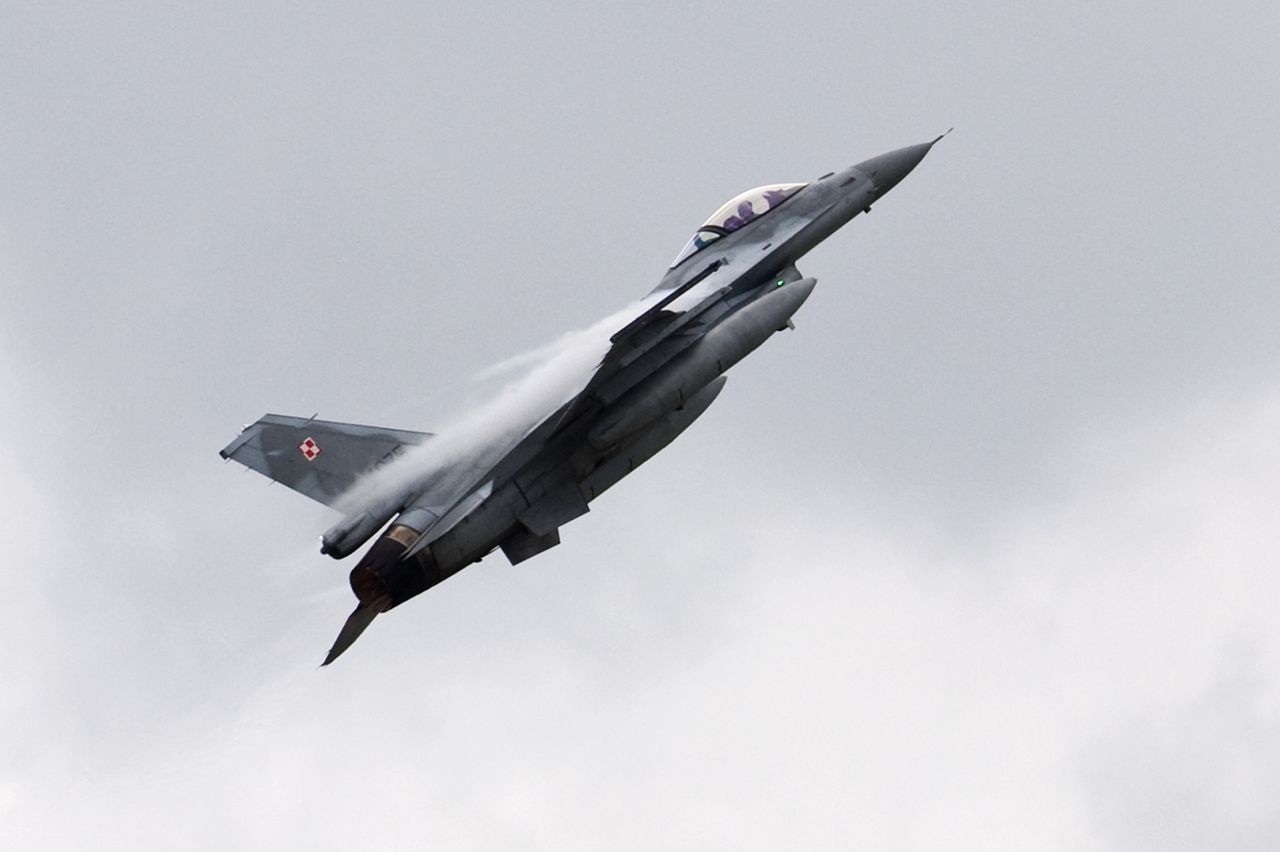 Bombowce nad Polską. Poderwano F-16 