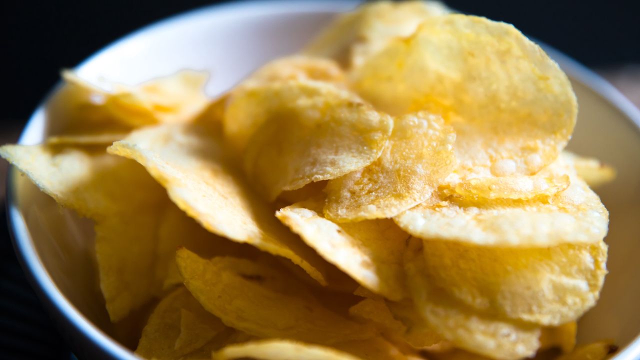 Domowe chipsy mogą być jeszcze smaczniejsze niż te ze sklepu