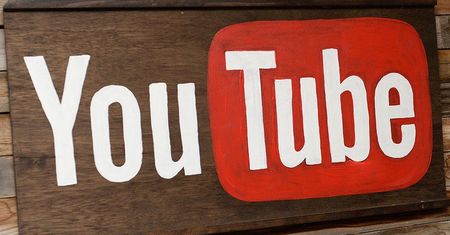 ZAiKS wygrywa z YouTube'em. Serwis rozważa wycofanie się z Polski