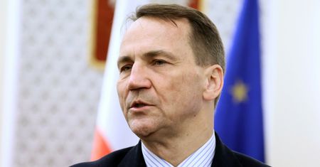 Miażdżący sondaż w sprawie Sikorskiego. Polacy się wypowiedzieli
