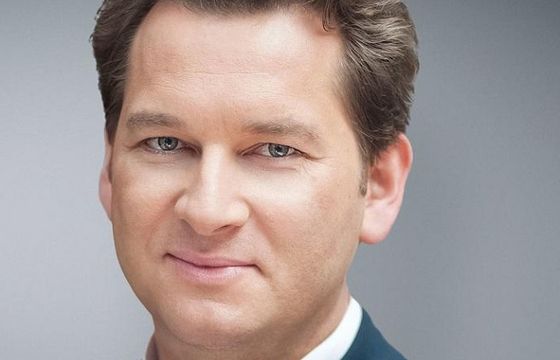 Wydawca „Wprost” i „Do Rzeczy” ze stratą. Prawie połowa mniej z reklam