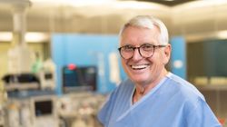 Znany kardiochirurg zachwyca formą. Właśnie skończył 76 lat