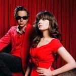 She & Him wykonują Franka Sinatrę