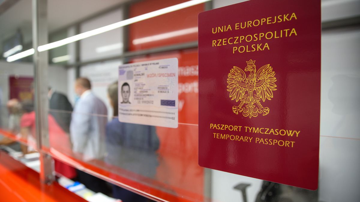 Nowy punkt wyrabiania tymczasowych paszportów działa na lotnisku w Gdańsku