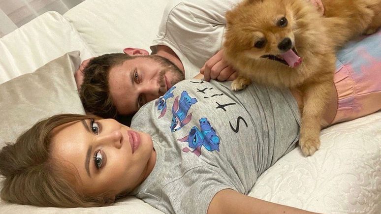 Joanna Opozda i Antek Królikowski w domowych pieleszach