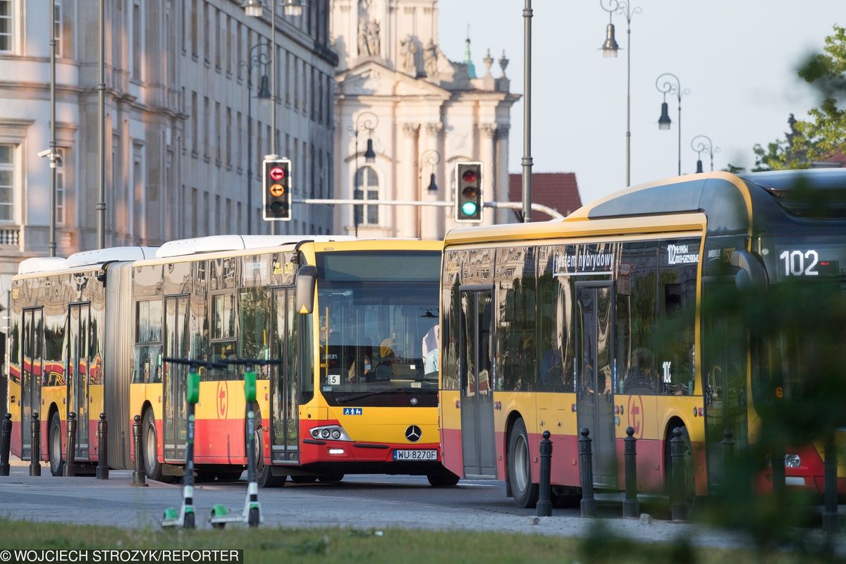 ZTM Warszawa wprowadza liczne zmiany w kursowaniu autobusów. Pierwsze modyfikacje już w sobotę