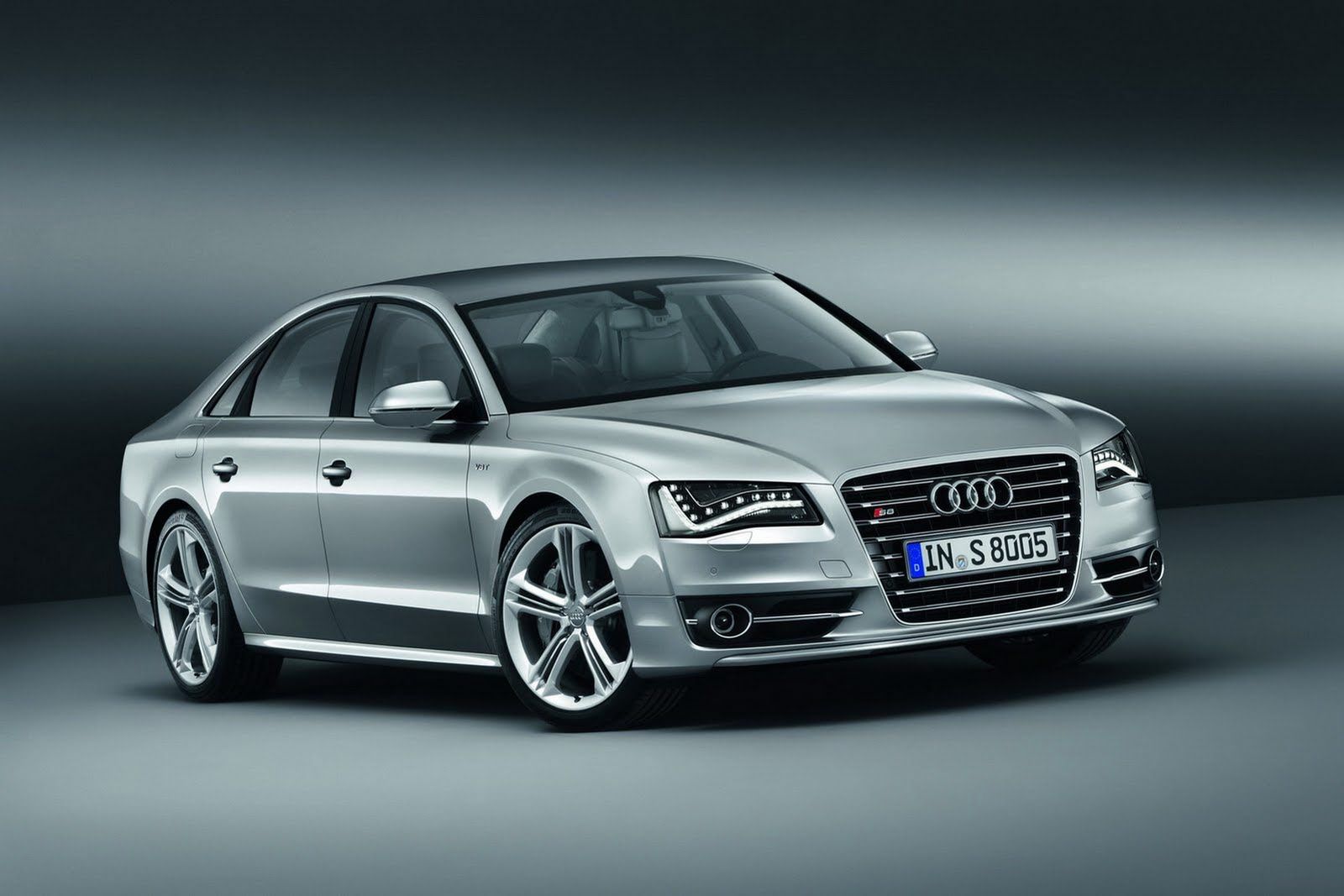 Audi-S8