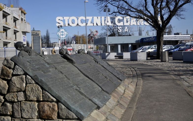 Gdańsk: Odtworzona Brama nr 2 ma stanąć przy stoczni w maju. Brama z Leninem za 67 tysięcy zł