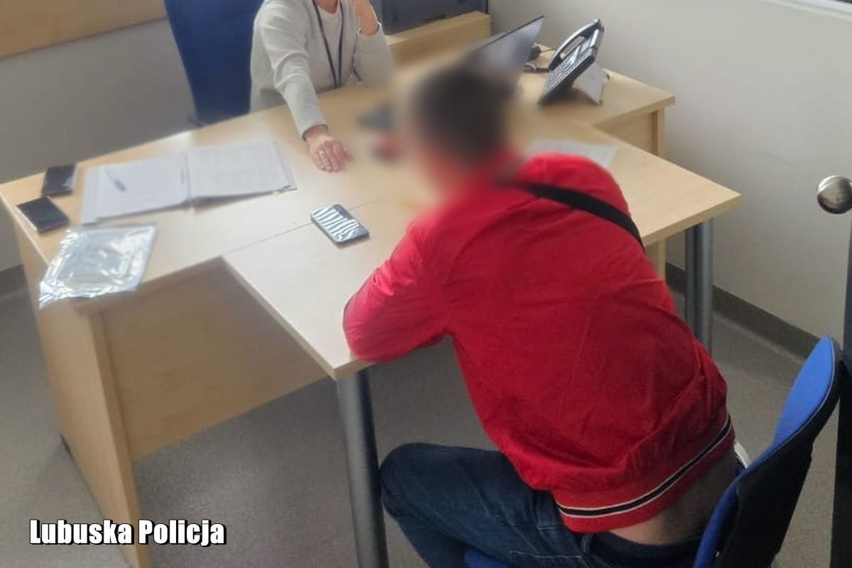 lokalne, policja, sądowy zakaz prowadzenia pojazdów Miał sześć dożywotnich zakazów kierowania. Na komendę przyjechał samochodem