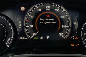 Nowe kontrolki w samochodach. Każdy kierowca powinien je znać