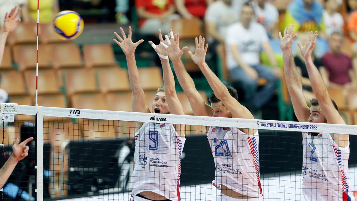 PAP / Tomasz Wiktor / Na zdjęciu: siatkarze reprezentacji Serbii
