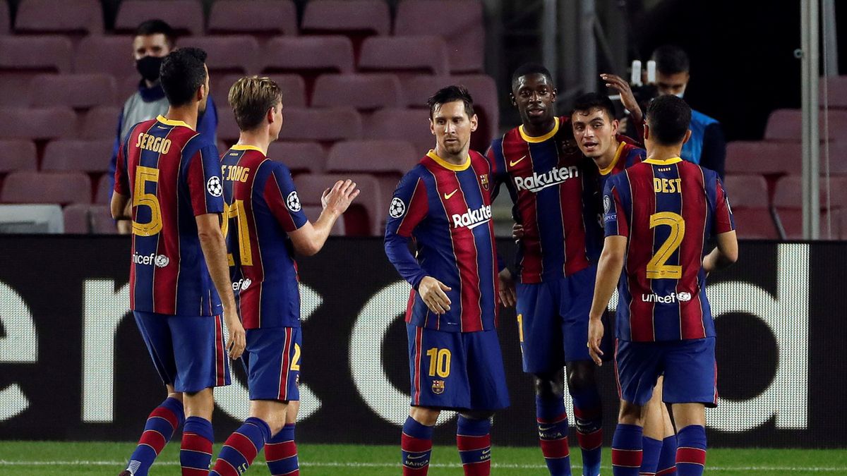 PAP/EPA / Alberto Estevez / Na zdjęciu: radość piłkarzy Barcelony