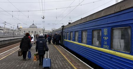 "48 godzin do inwazji". Wyjeżdżać czy nie wyjeżdżać – trudne wybory mieszkańców Kijowa - korespondencja WP z Ukrainy