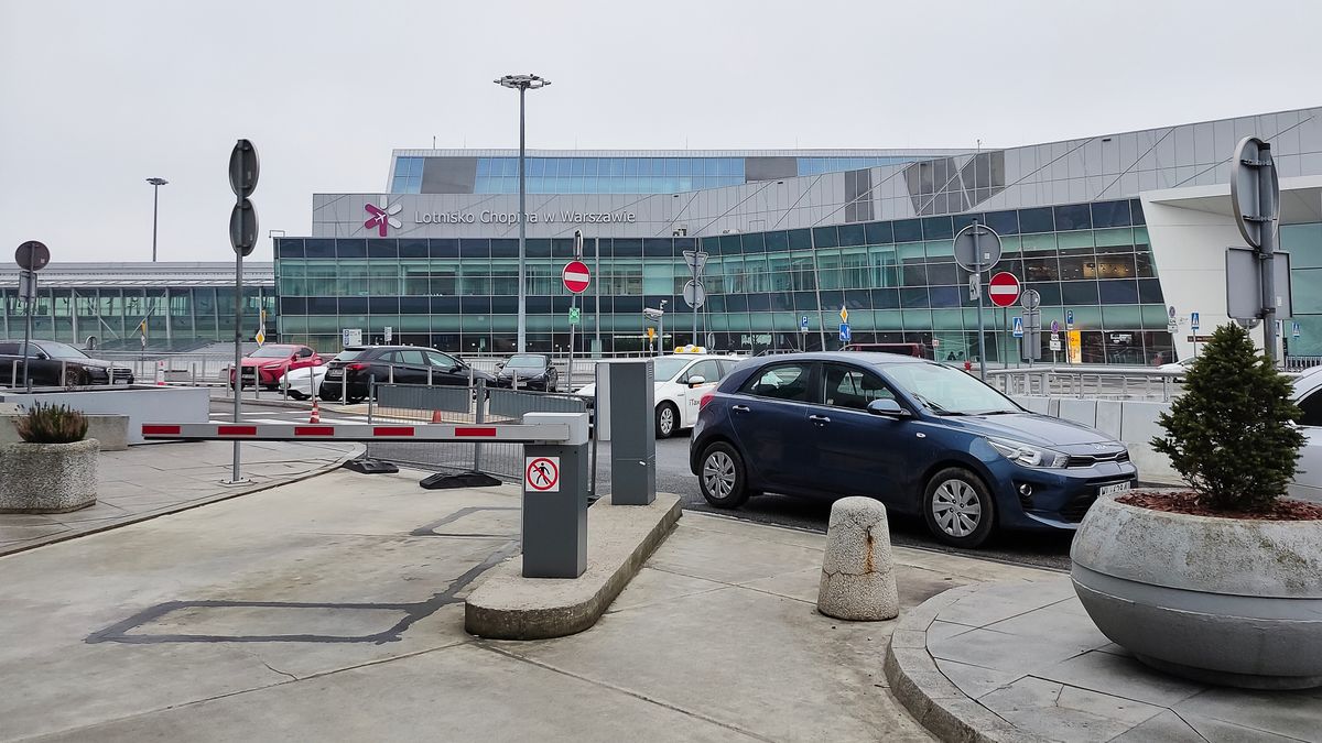 Turysta postanowił zażartować na lotnisku w Warszawie 