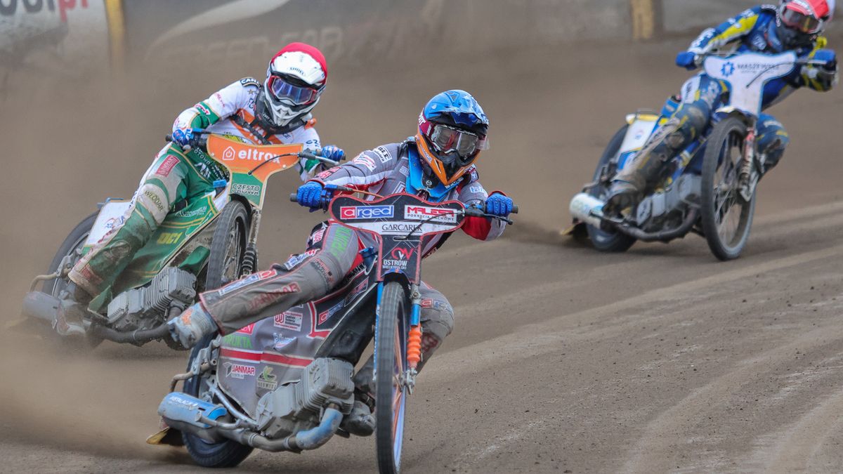 WP SportoweFakty / Patryk Kowalski / Na zdjęciu: Sebastian Szostak (w kasku niebieskim)