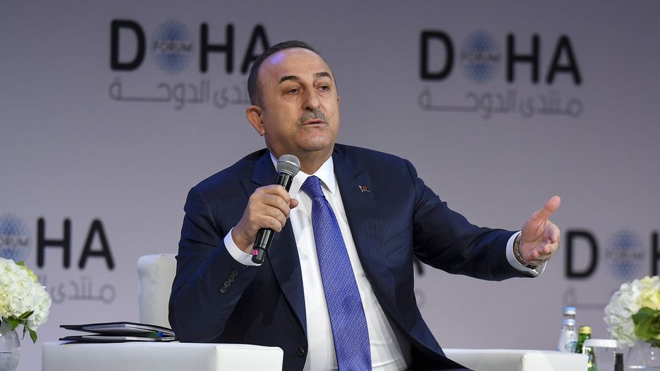 Turkish Foreign Minister Mevlut Cavusoglu speaks during the plenary session of opening day of the Doha Forum at Sheraton Grand Doha Resort & Convention Hotel in Doha, Qatar, 26 March 2022. EPA/NOUSHAD THEKKAYIL Dostawca: PAP/EPA.