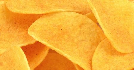 Popularna przekąska naszpikowana chemią. Znaleziono w niej rakotwórcze substancje