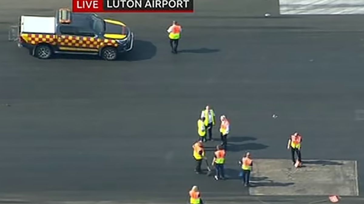 Ekstremalne upały doprowadziły do stopienia asfaltu na pasie startowym