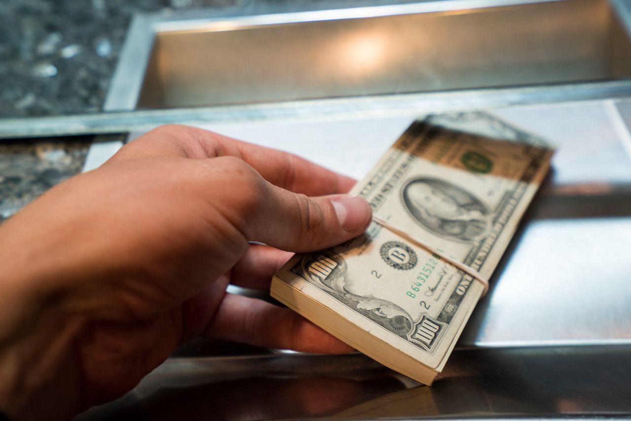 Dolar najsilniejszy od ponad roku. Analityk wskazuje główny powód