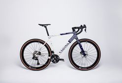 Canyon i Manufaktura w Bolesławcu łączą pasję i tradycję, by stworzyć customową edycję roweru gravelowego grail w unikatowym wzorze bolesławieckiej ceramiki