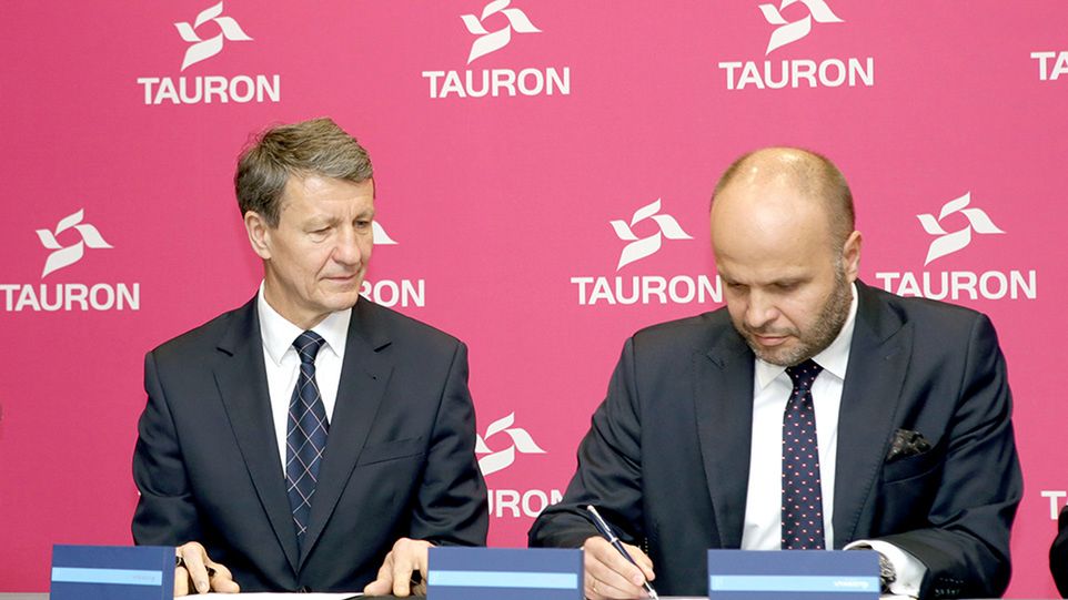 Na zdjęciu minister skarbu Andrzej Czerwiński i prezes Tauronu Jerzy Kurella