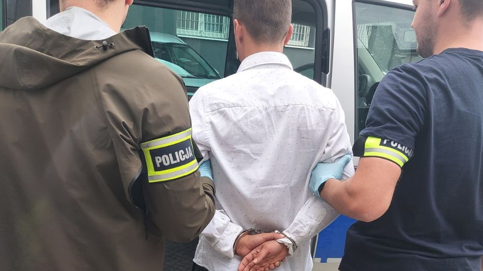 "Covidowi" oszuści wyłudzają pieniądze na "szczepionkę"