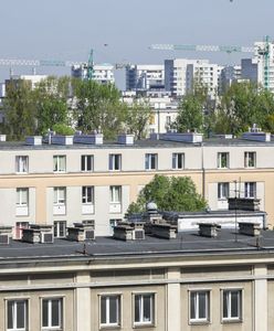 Nowy blok tuż obok starego. Mieszkańcom puszczają nerwy