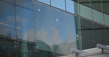 Strzały na lotnisku w Canberze. "Kazali nam uciekać. To było przerażające"