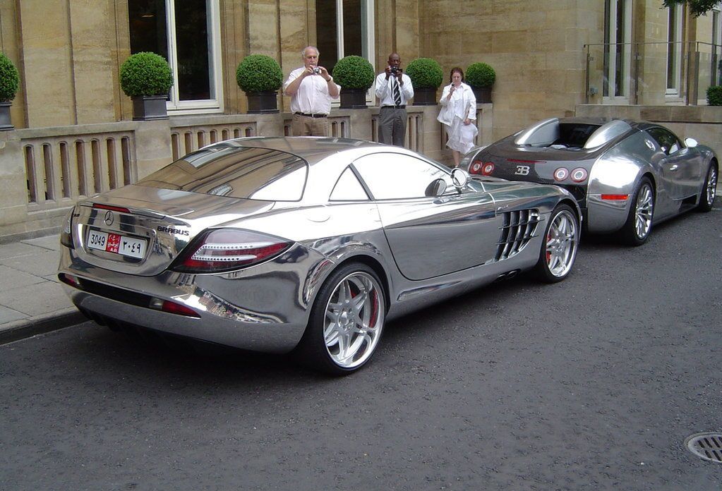 Mercedes McLaren SLR i Bugatti Veyron (fot. carspotting.com)