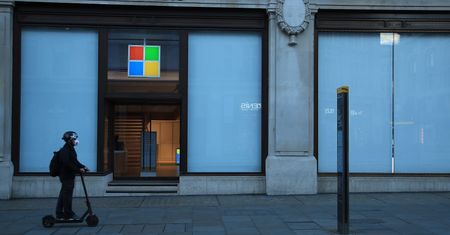 "Microsoft zainwestuje w Polsce miliard dolarów". Mateusz Morawiecki o nowych planach