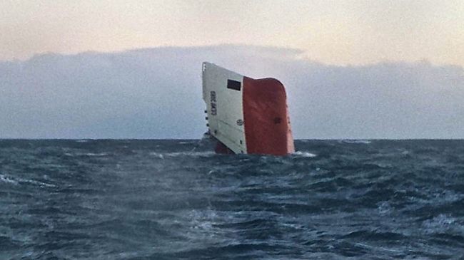 Statek przewrócił się i zaczął tonąć tak szybko, że nie zdążono nawet wysłać</br>sygnału Mayday - uważają eksperci.