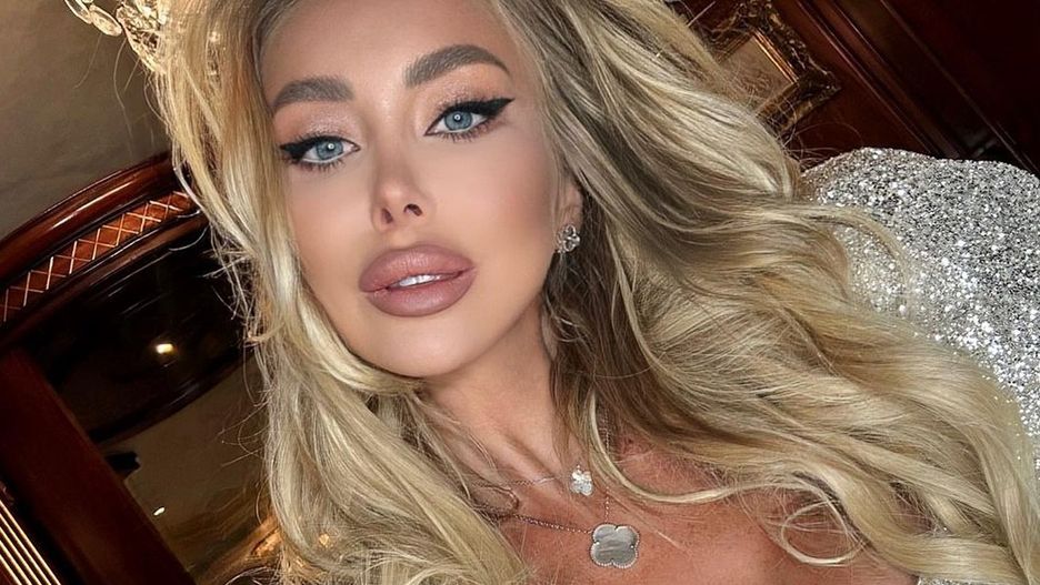 Julia Dybowska pochwaliła się stylizacją z długimi kozakami 