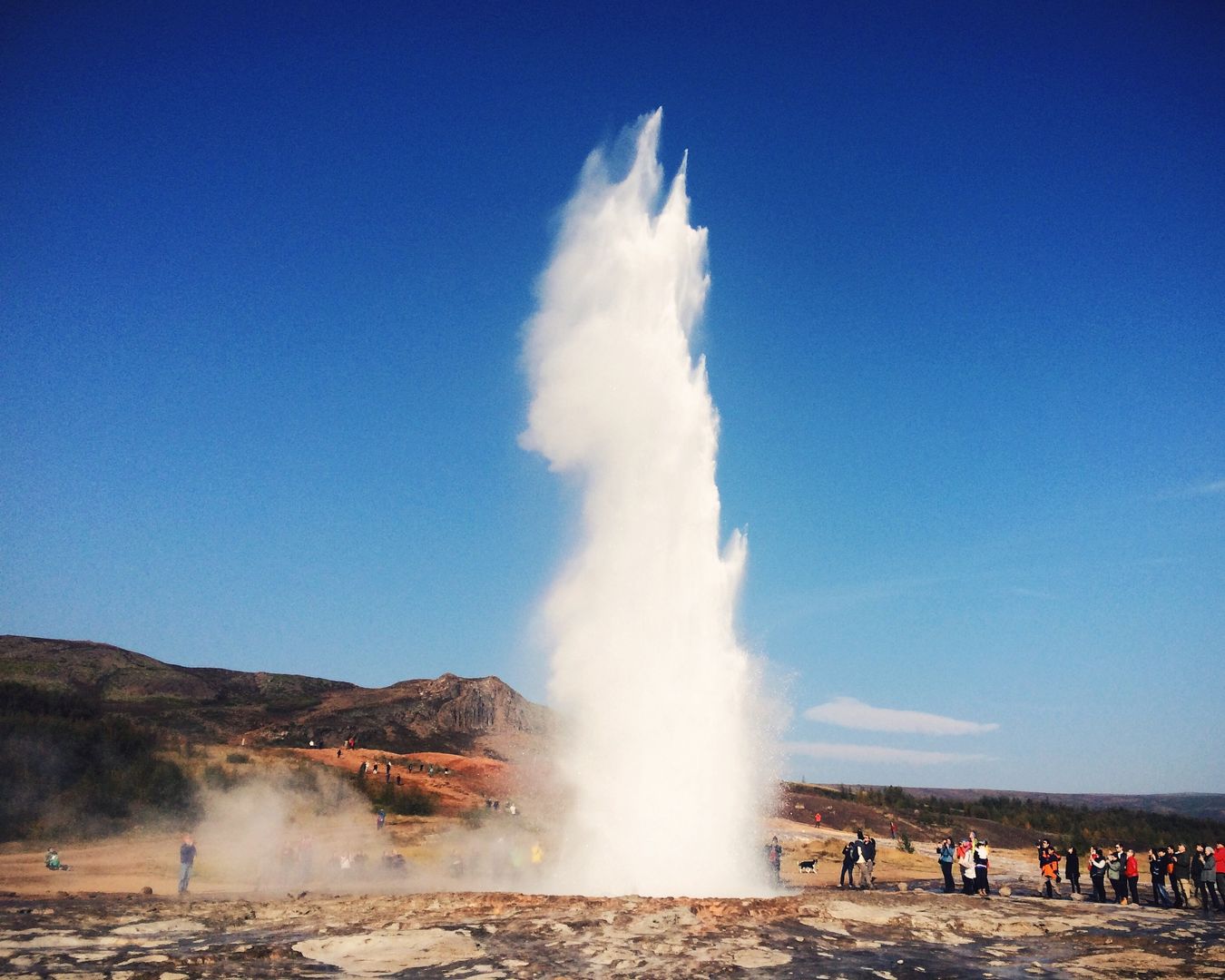 Gejzer Geysir w południowo-zachodniej Islandii 
